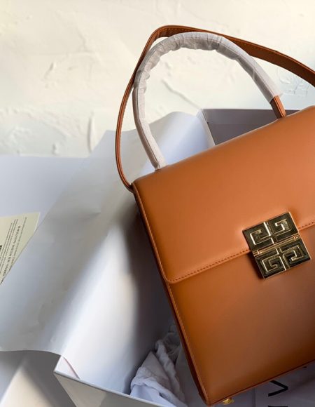 Givenchy Kelly
