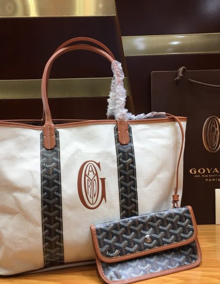 Goyard Tote