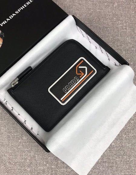 PRADA Clip