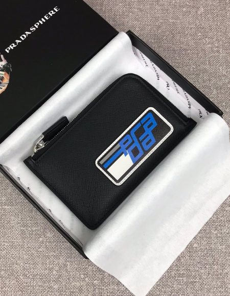 PRADA Clip