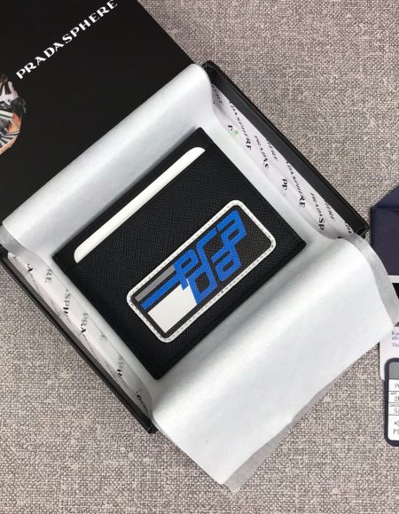 PRADA Clip