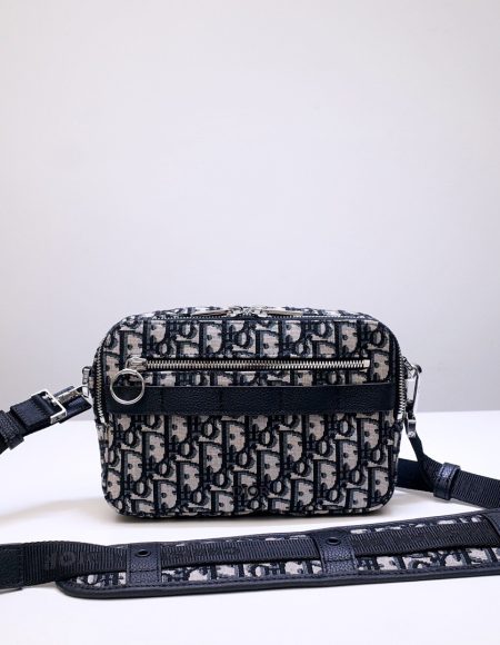 Dior Homme camera