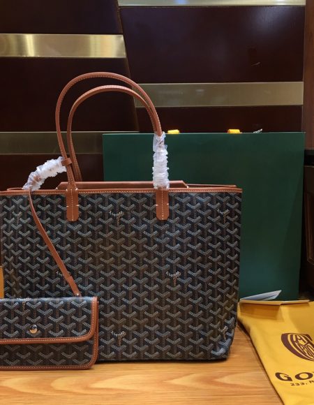Goyard Isabelle