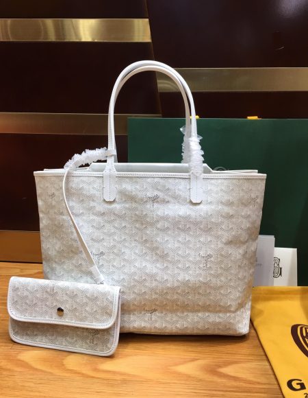 Goyard Isabelle