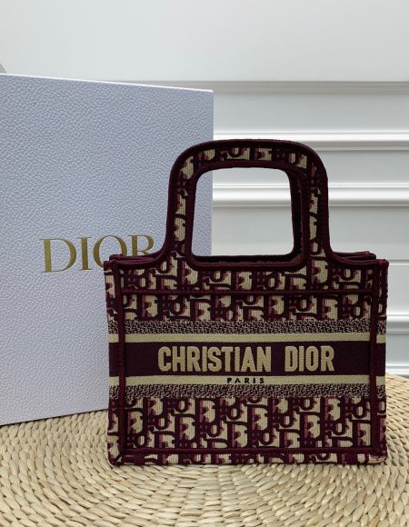 DIOR Clutch Bags