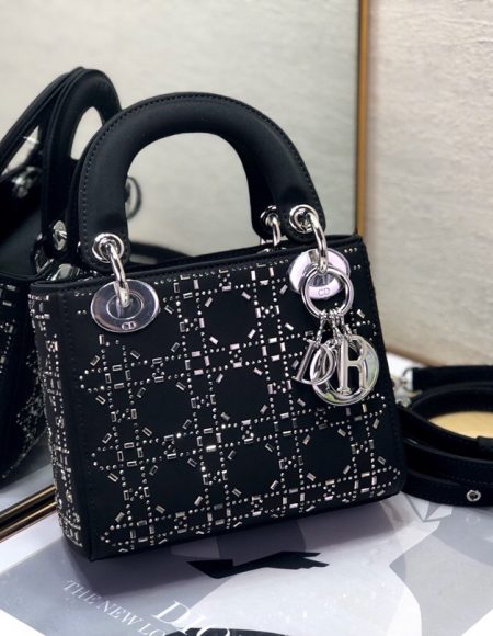 LADY DIOR