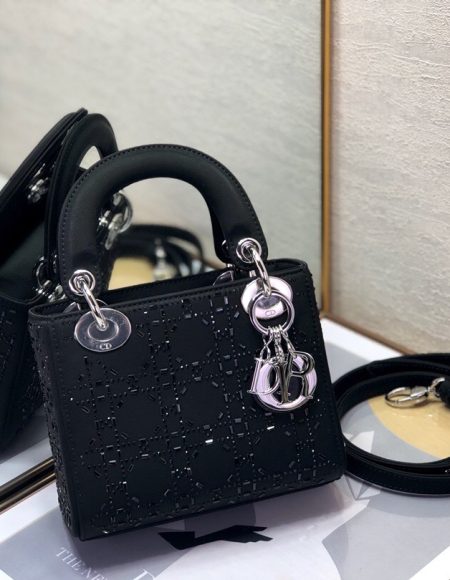 LADY DIOR