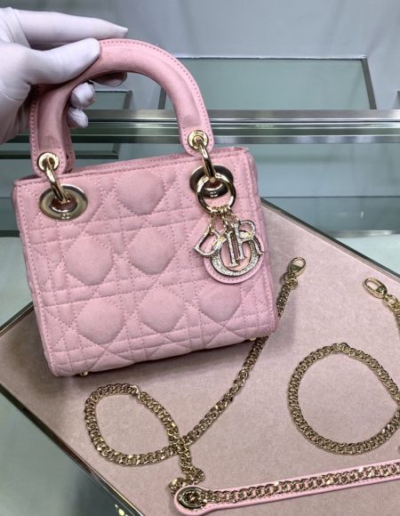 LADY DIOR