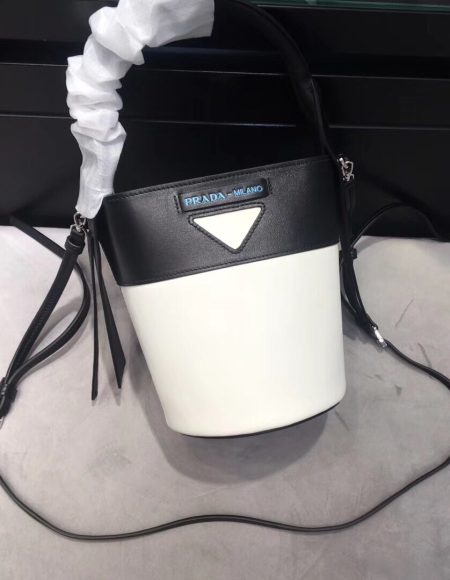 Prada Sidonie