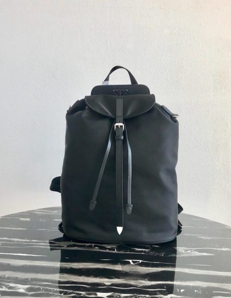 PRADA SAFFIANO