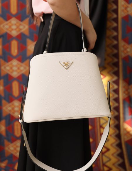 prada saffiano