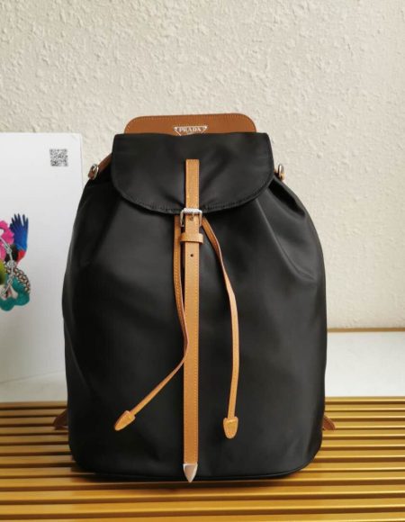 PRADA SAFFIANO