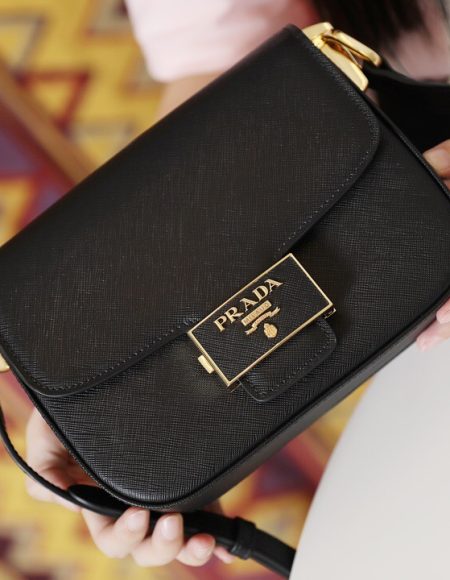 prada saffiano