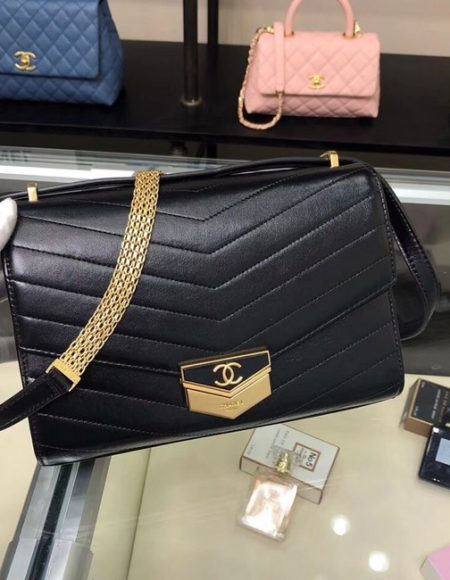 Chanel Flap Bag Calfskin & Gold-Tone Metal A57491 black