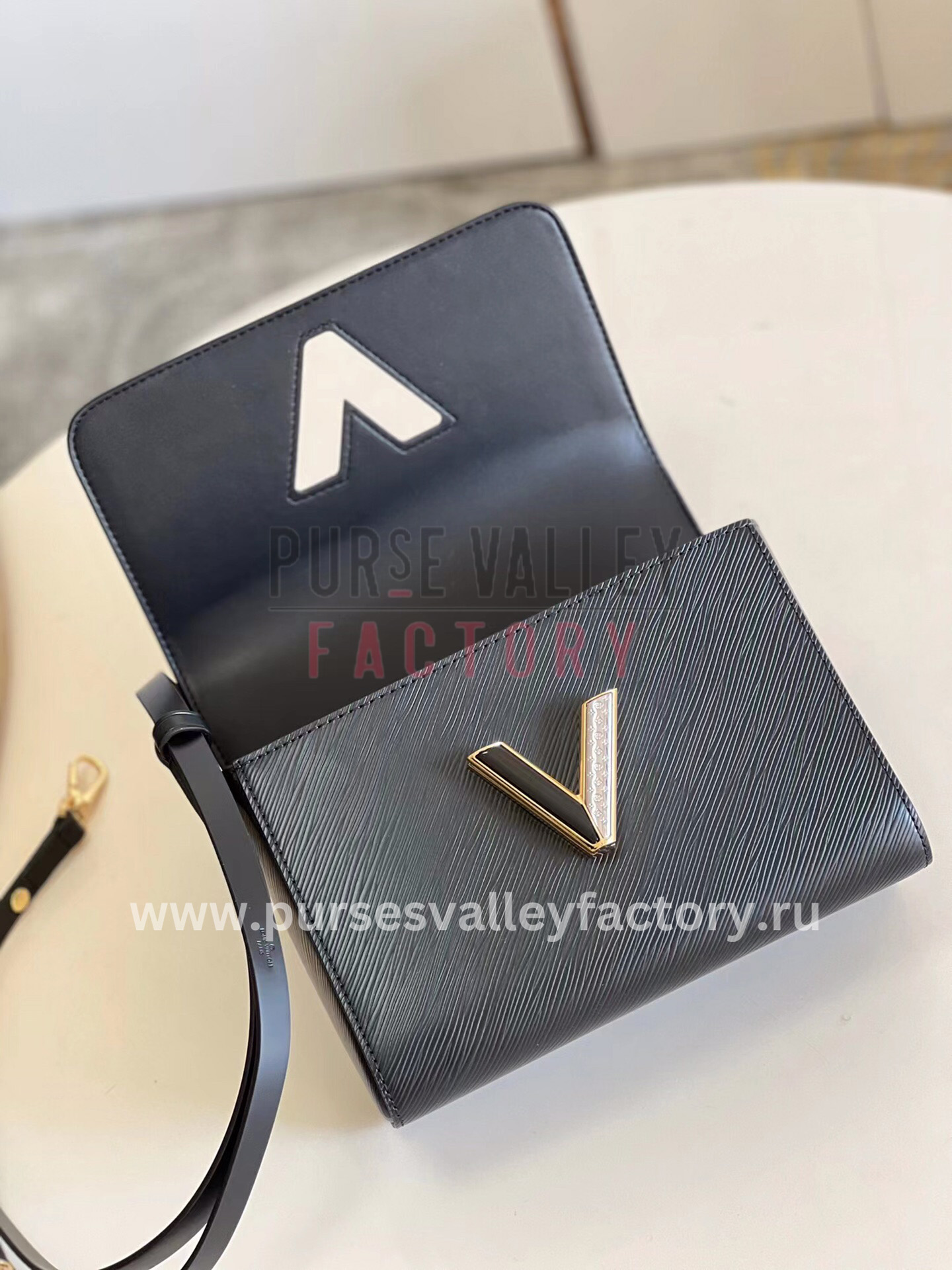 Louis Vuitton LV X YK KEEPALL 50 Black/Red M21674 - PurseValley Factory