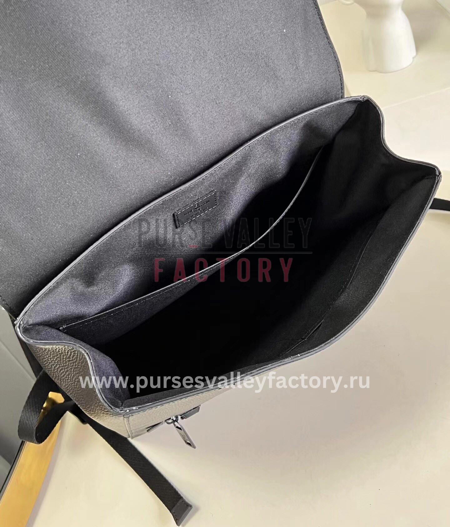 Louis Vuitton FASTLINE BACKPACK Black M21367 - PurseValley Factory