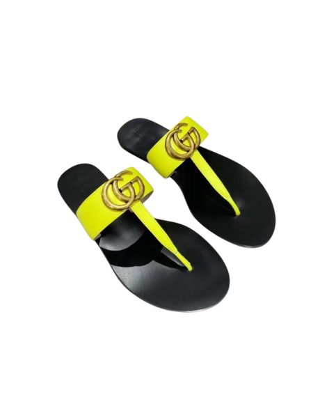 GUCCI LEATHER THONG SANDAL WITH DOUBLE G YELLOW 497444
