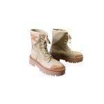 CELINE BULKY LACE-UP BOOT WITH TRIOMPHE CREAM 354657005C