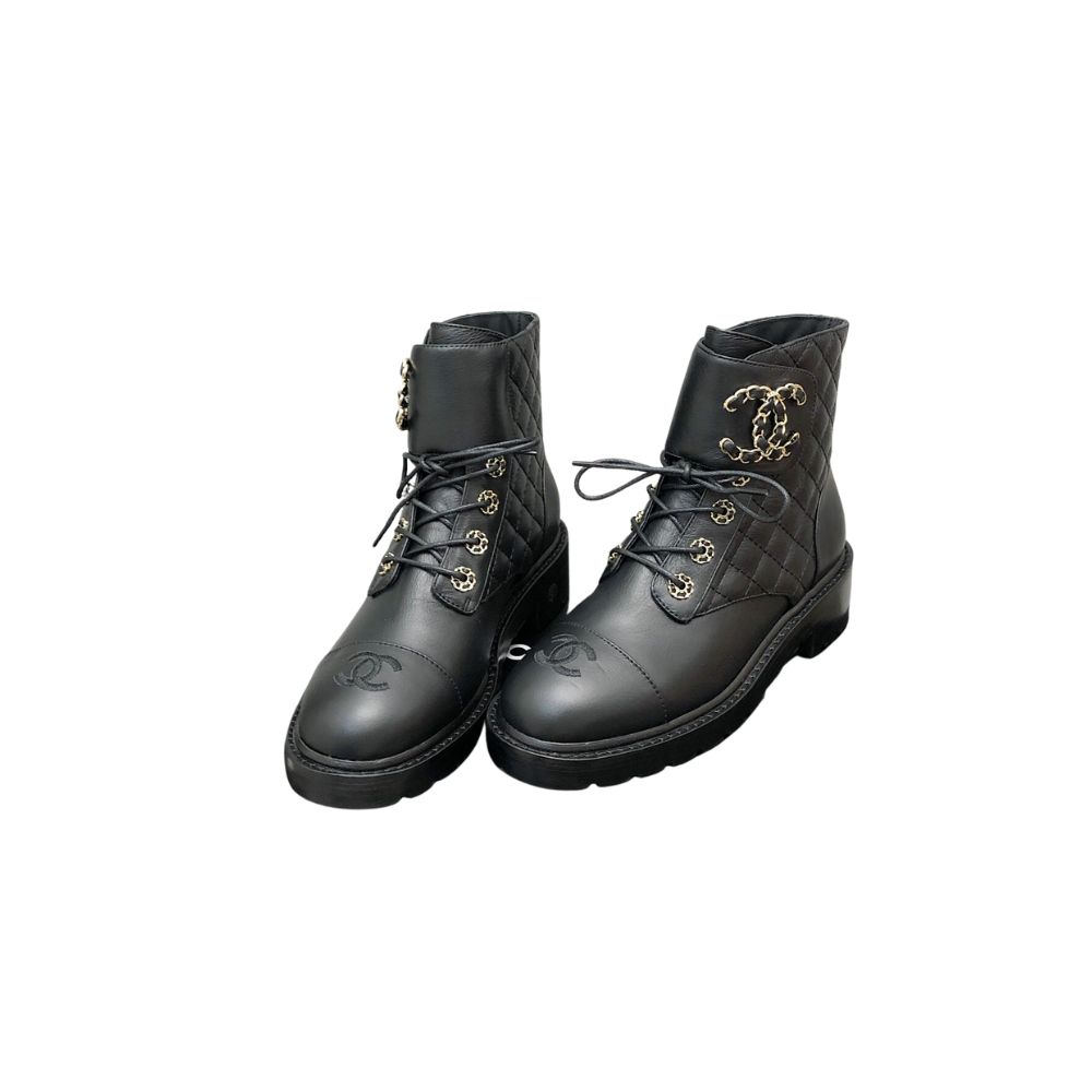 CHANEL ANKLE BOOTS BLACK G36424
