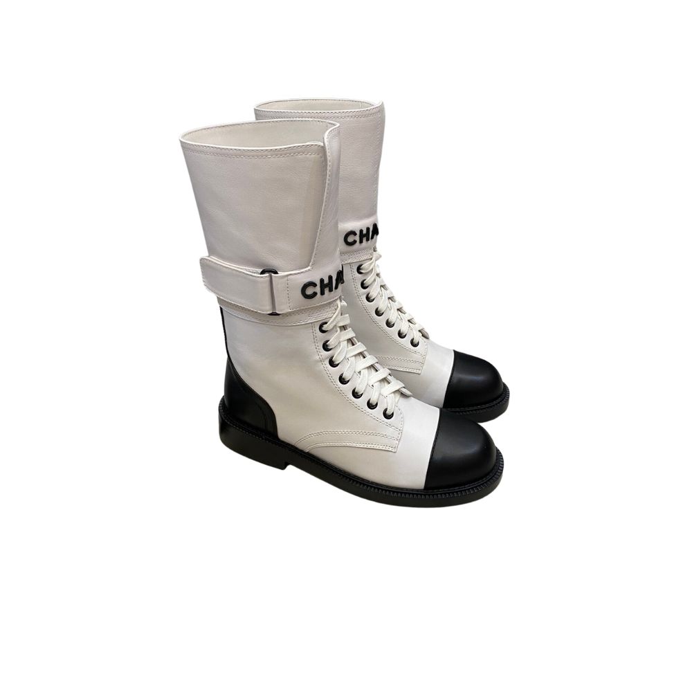 CHANEL BOOTS WHITE G40134