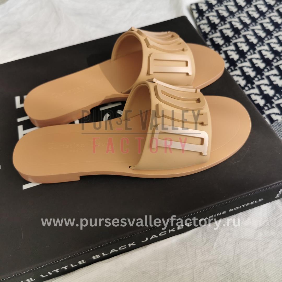PVF_140923_CHRISTIAN_DIOR_-mules_and_slides-d1-3