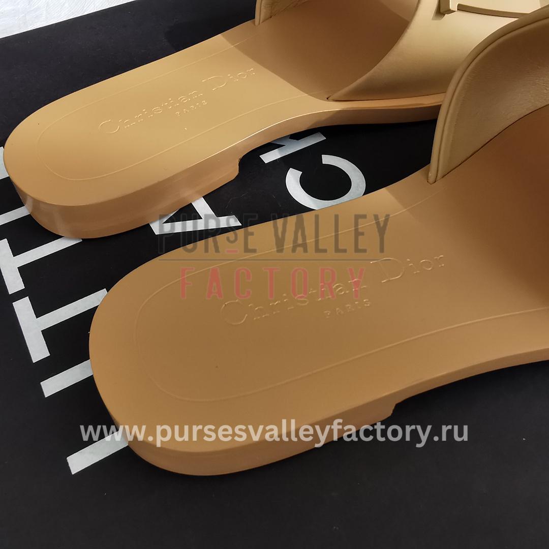 PVF_140923_CHRISTIAN_DIOR_-mules_and_slides-d1-8