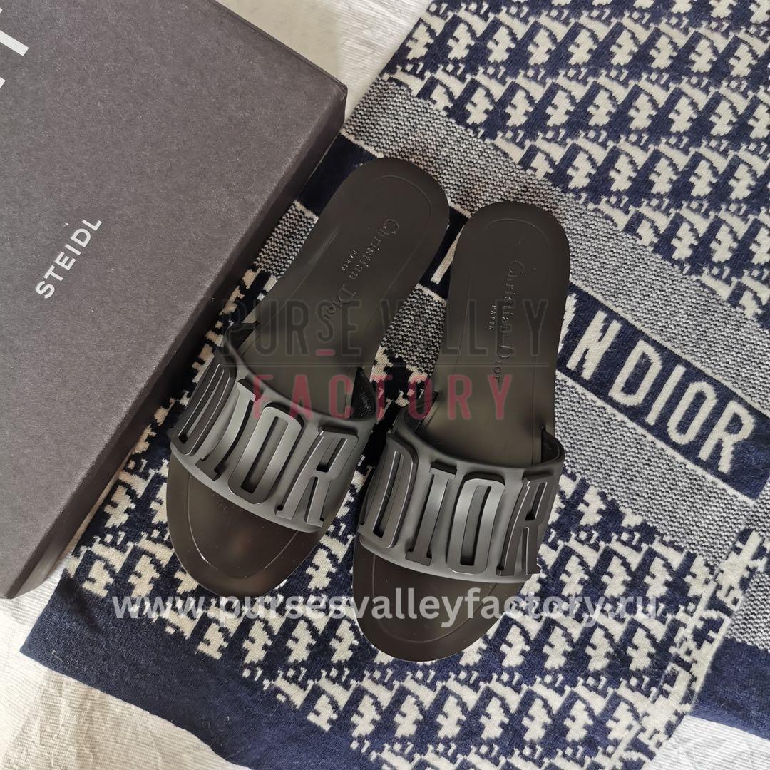 PVF_140923_CHRISTIAN_DIOR_-mules_and_slides-d2-9