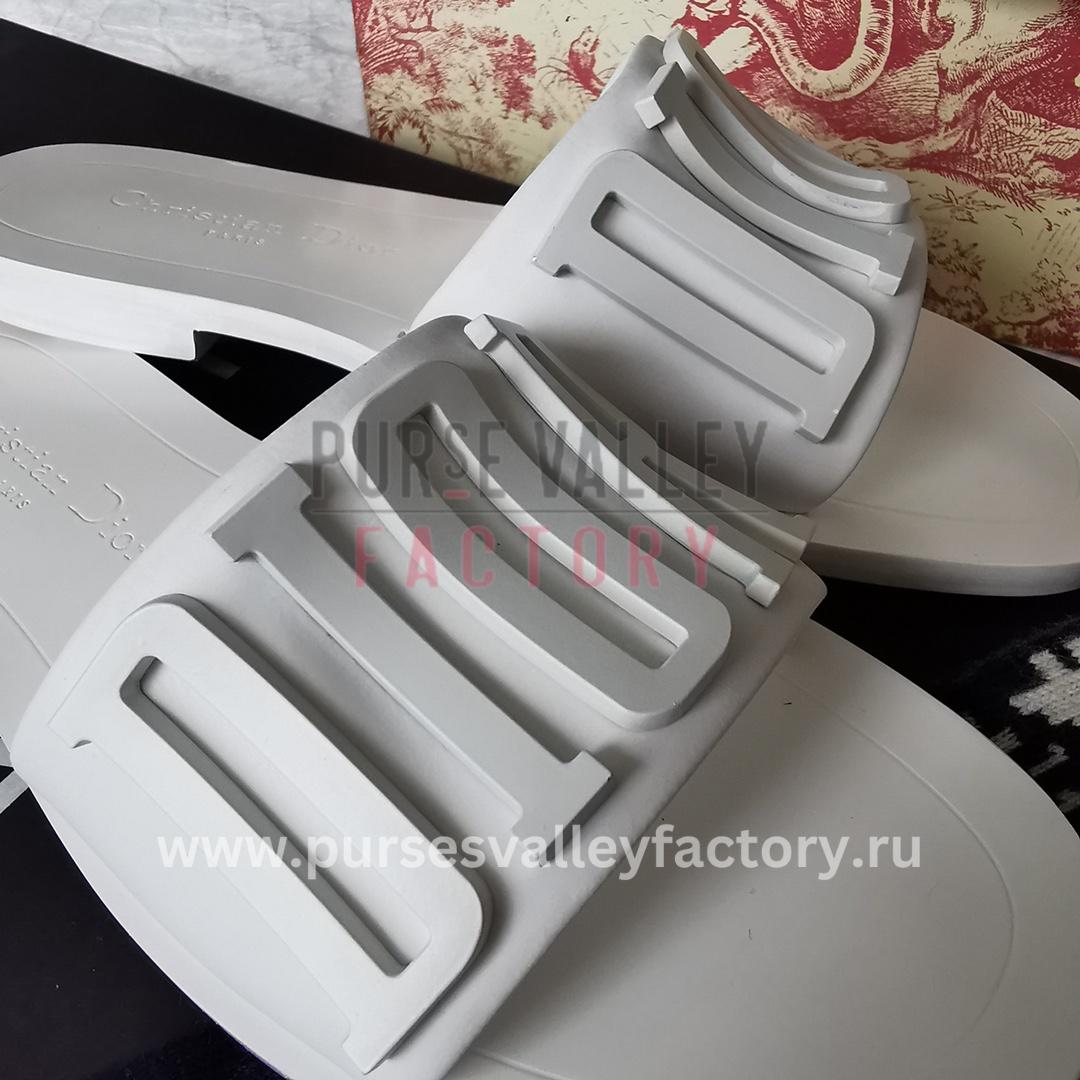 PVF_140923_CHRISTIAN_DIOR_-mules_and_slides-d5-4