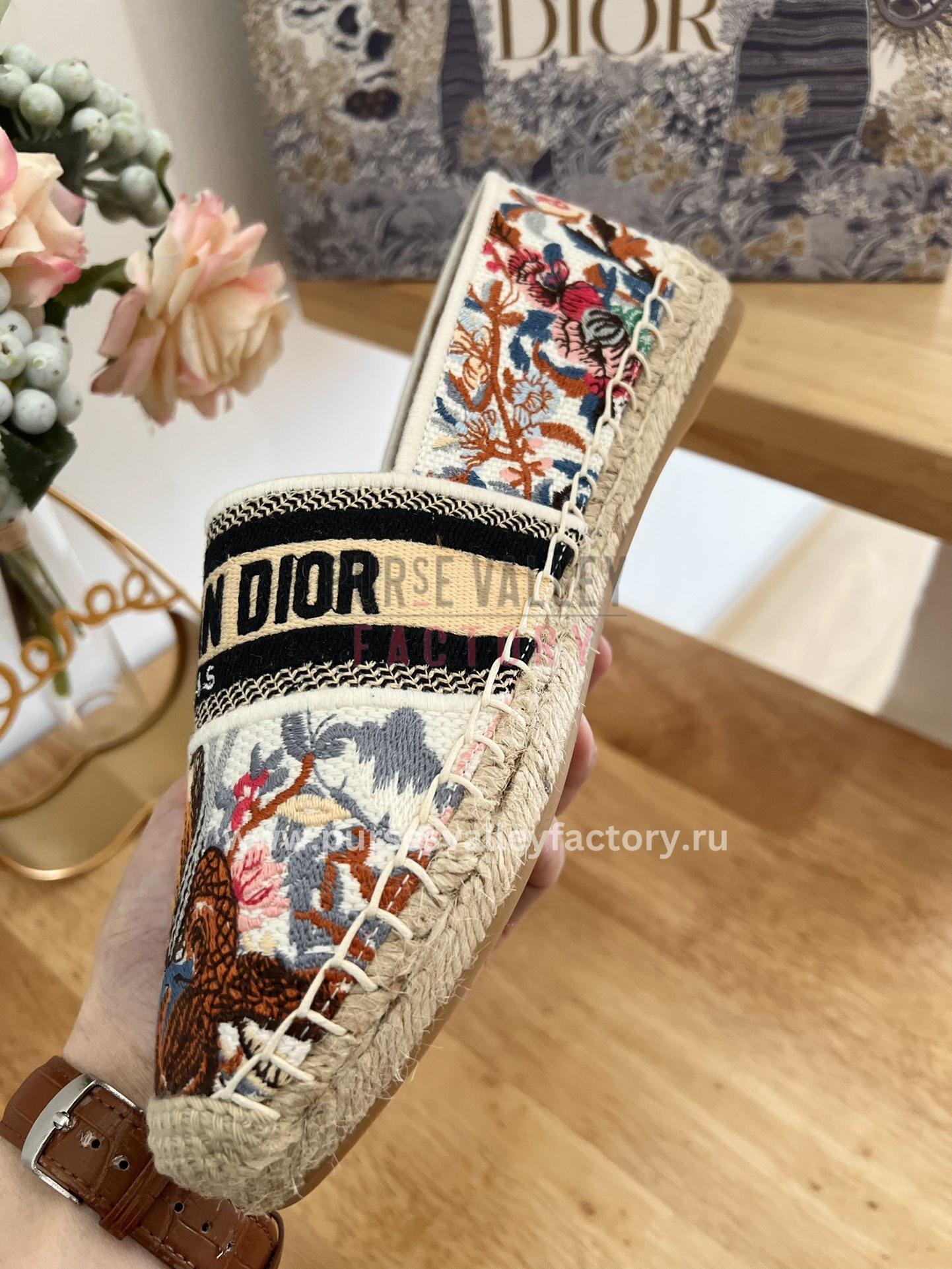 PVF_140923_CHRISTIAN_DIOR_-sandals_and_espadrilles-12-4