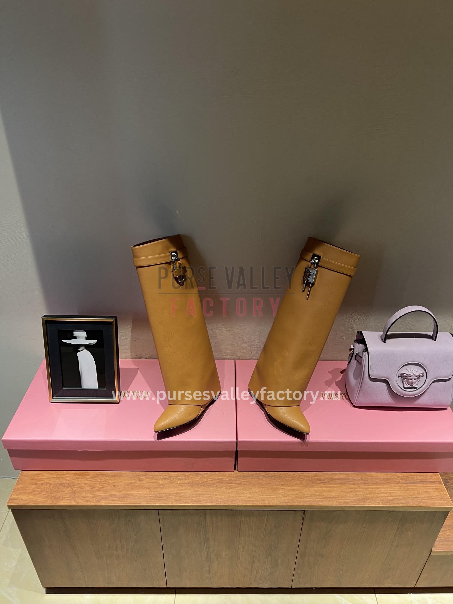 PVF_140923_GIVENCHY_-boots-6-2