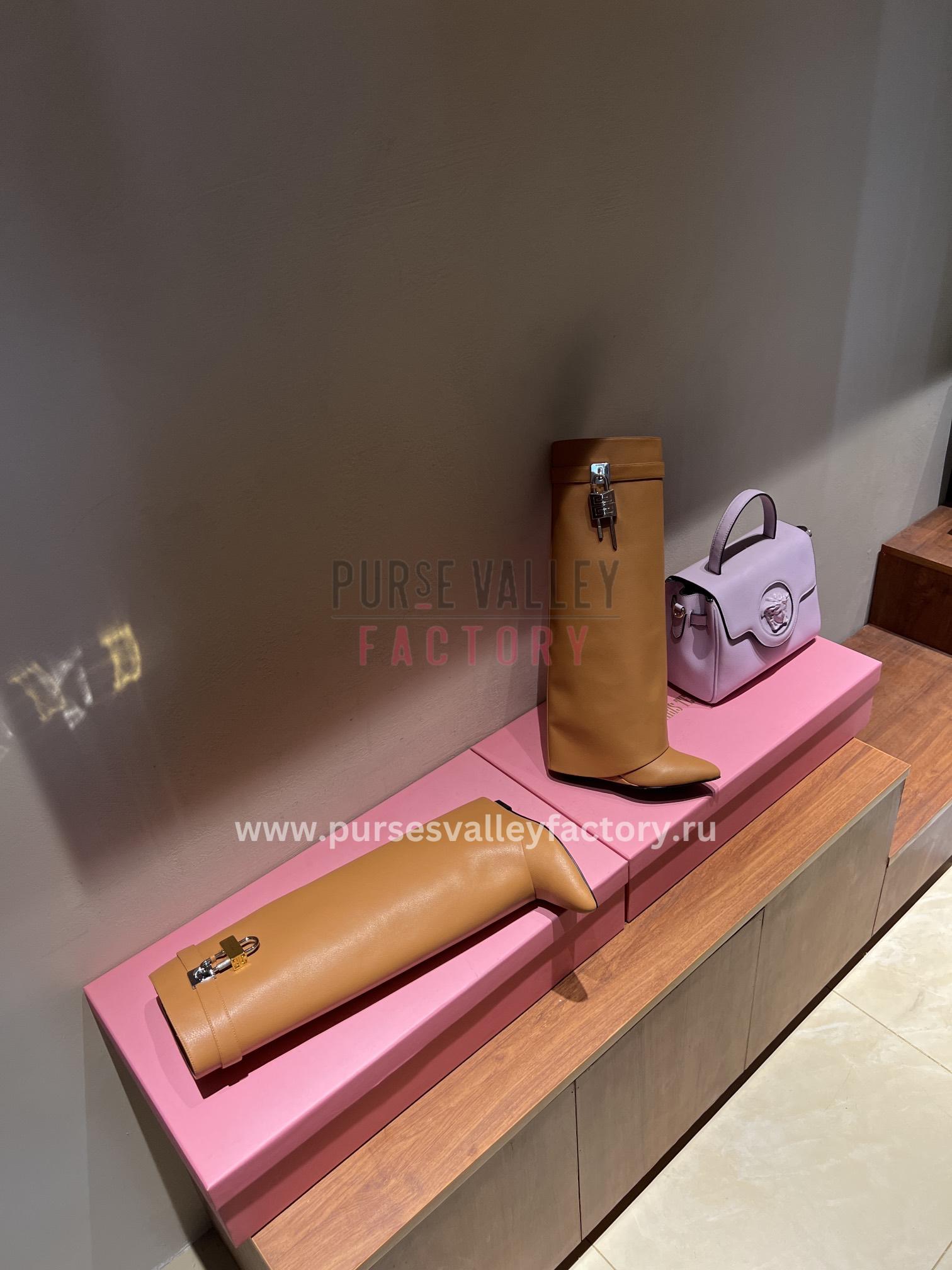 PVF_140923_GIVENCHY_-boots-6-3