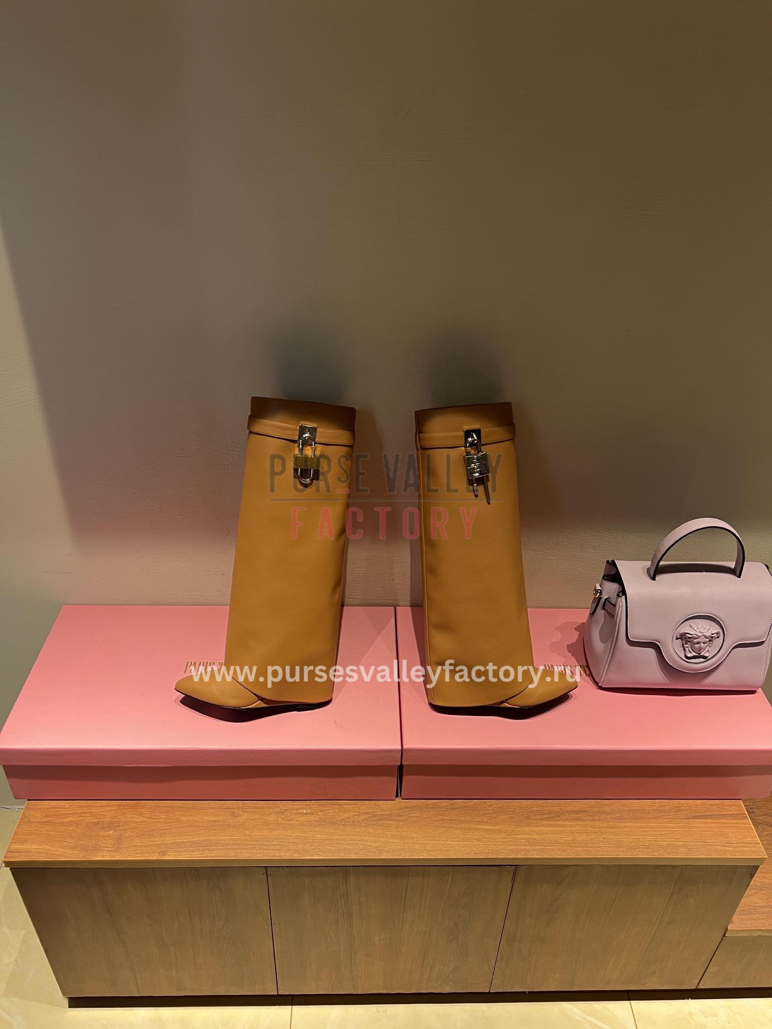 PVF_140923_GIVENCHY_-boots-6-4