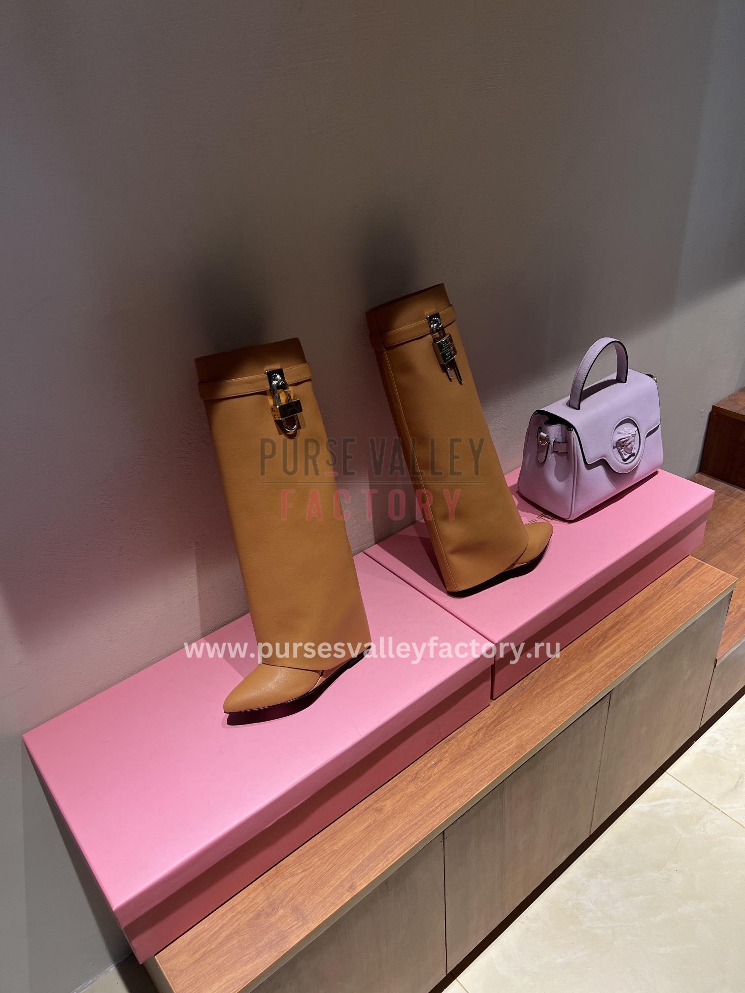 PVF_140923_GIVENCHY_-boots-6-9