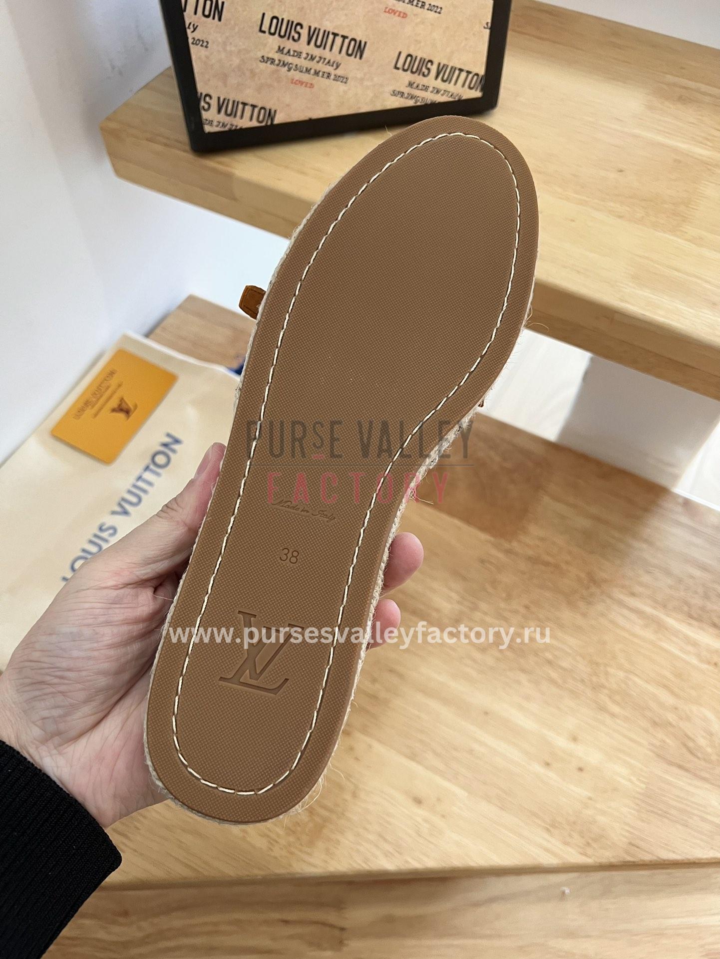 PVF_140923_LOUIS_VUITTON_-mules_and_slides-7-9