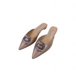 MANOLO BLAHNIK BUCKLE FLAT MULE BEIGE 9XX-0732-0054