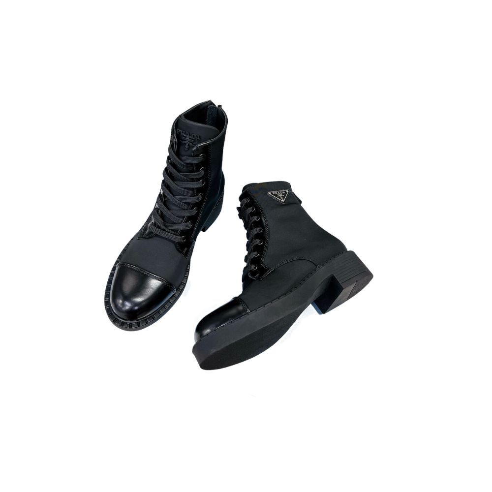 PRADA LOGO PLAQUE ANKLE BOOTS BLACK 1T782M