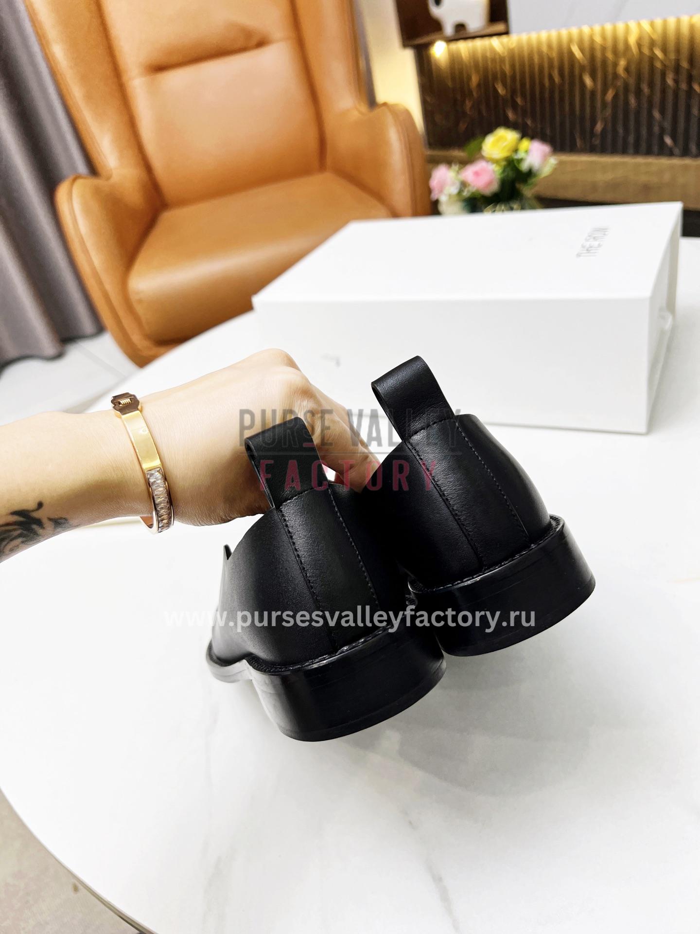 PVF_140923_THE_ROW_-loafers_and_ballerinas-2-7