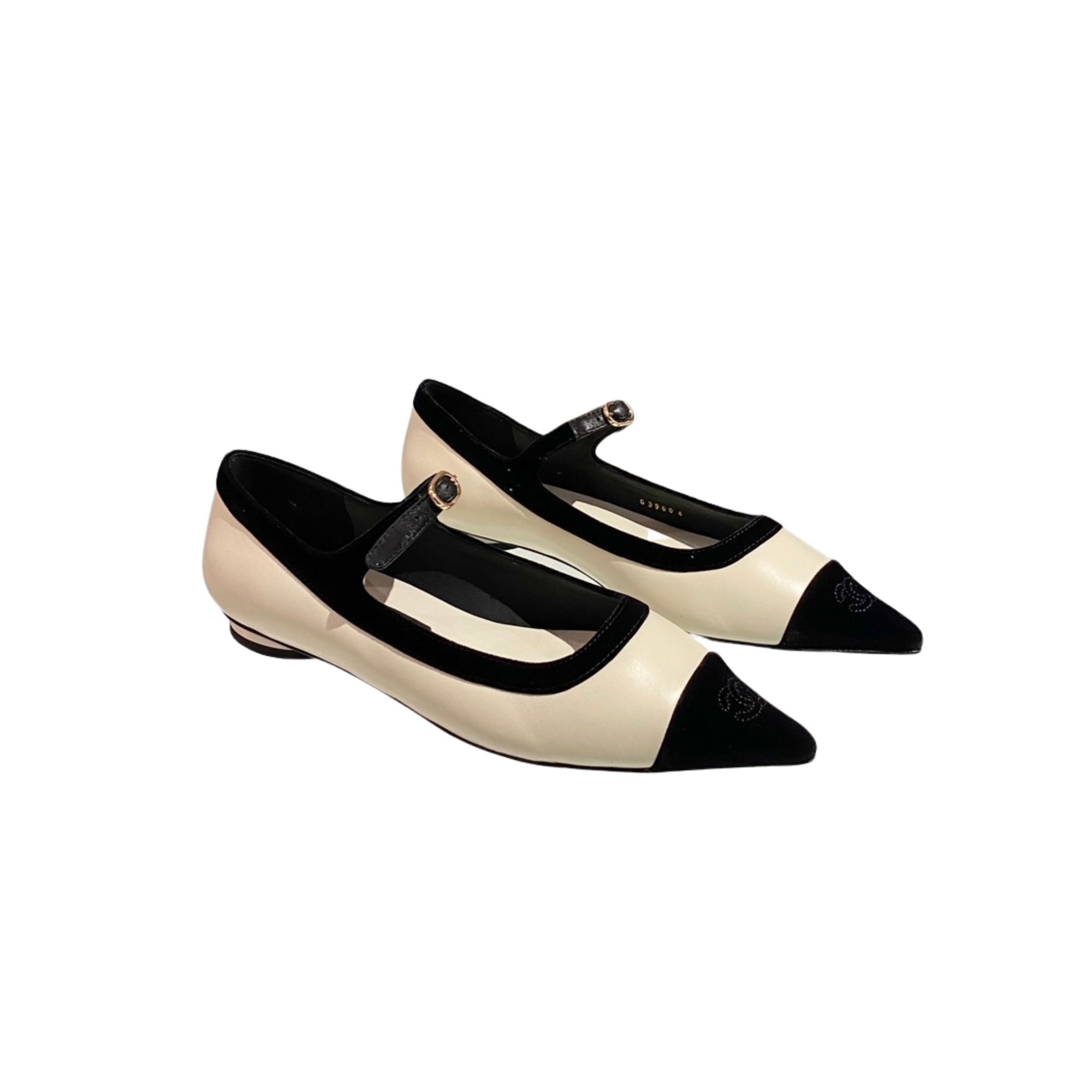 CHANEL MARY JANES WHITE G39604